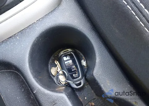 2025 Hyundai Venue Sel z USA, uszkodzony, nr VIN KMHRC8A38SU406900